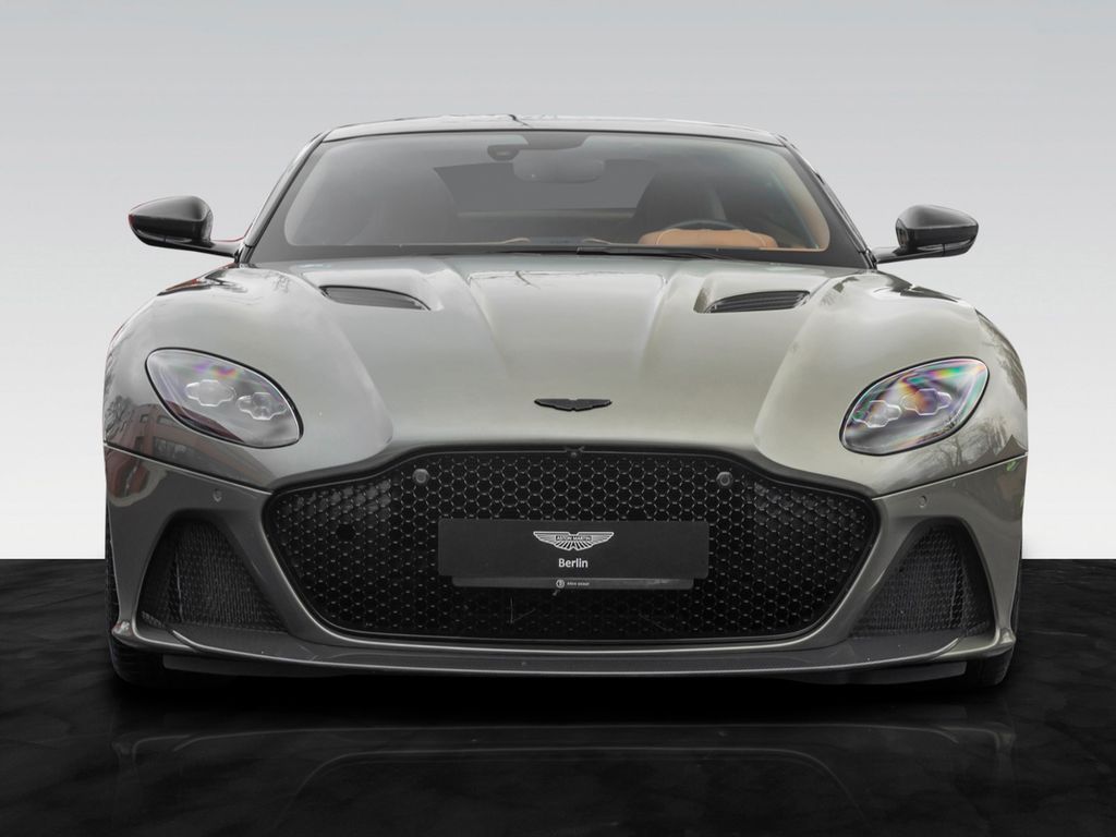 Aston Martin DBS 2023
