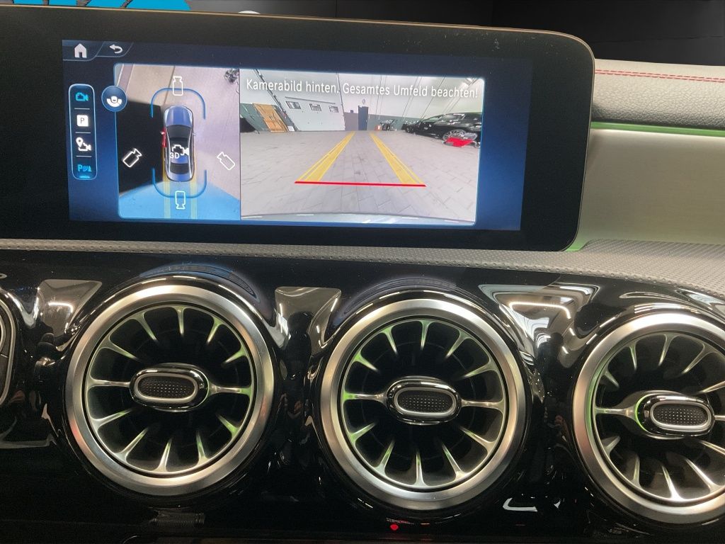 Mercedes-Benz CLA 200 2025