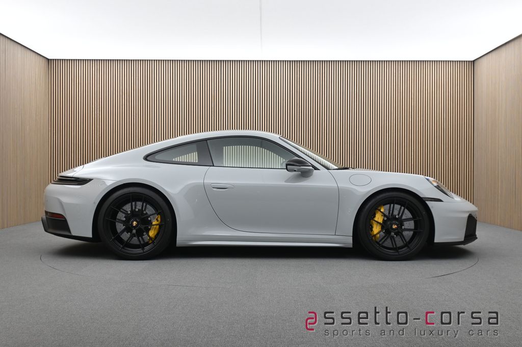 Porsche 992 2024