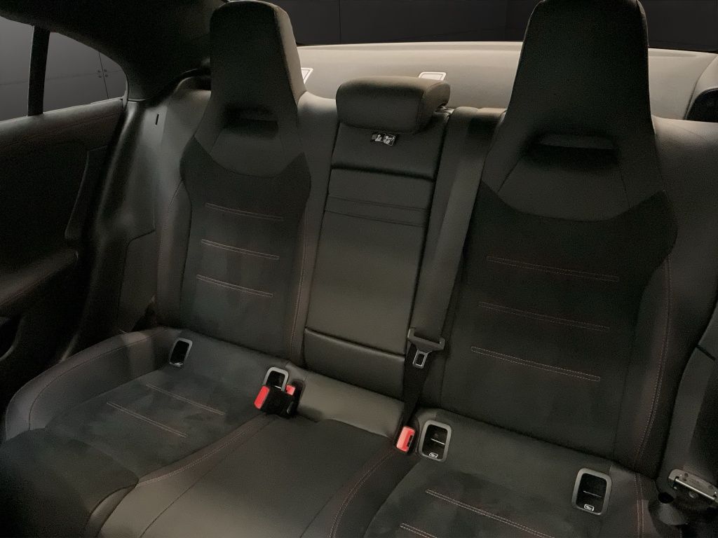 Mercedes-Benz CLA 200 2025