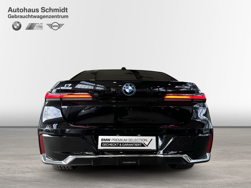 BMW i7 2025