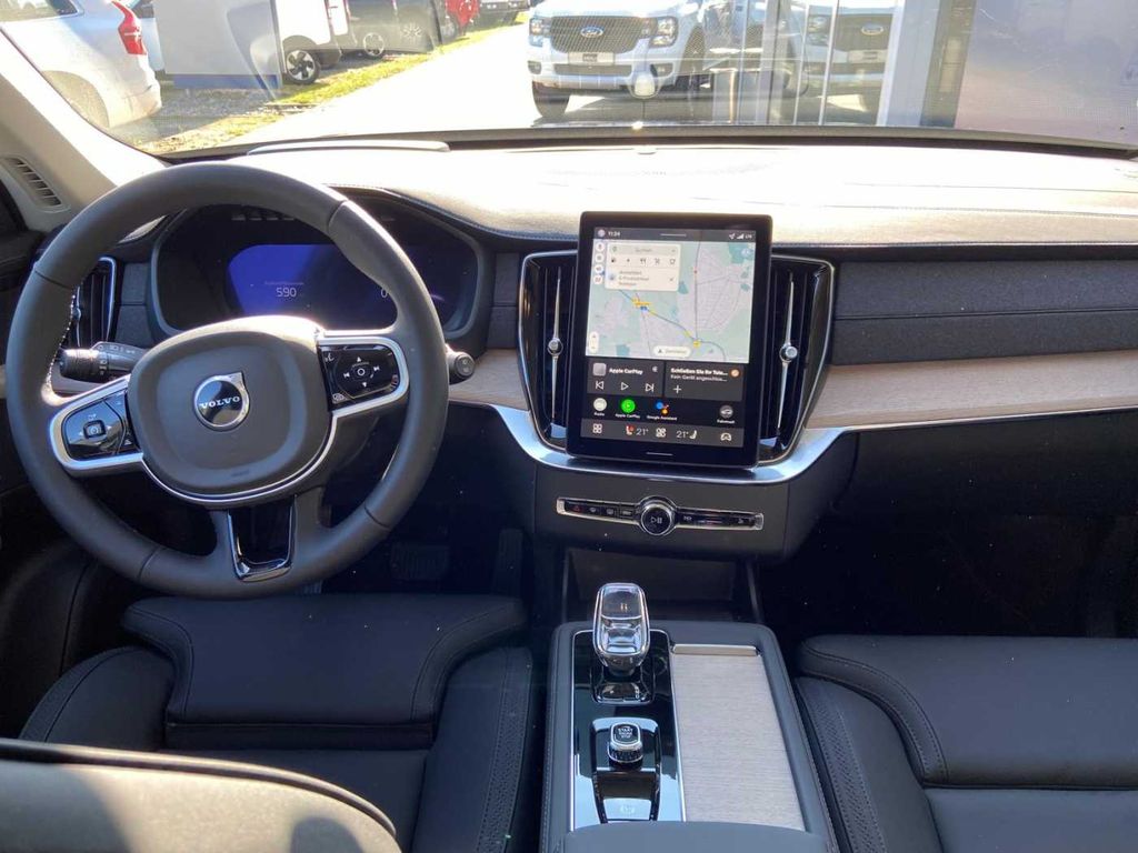Volvo XC90 2025