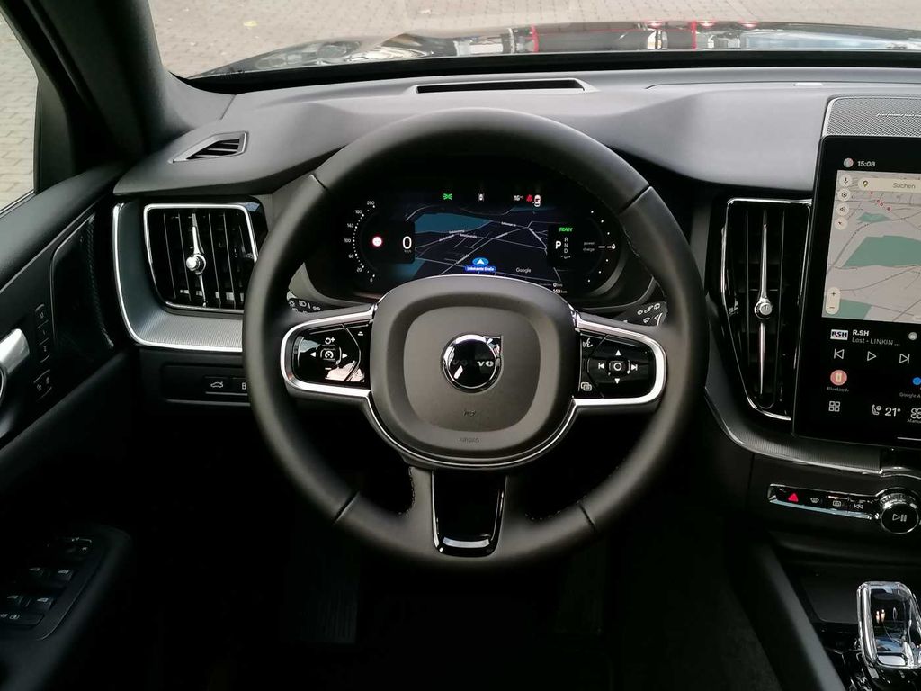 Volvo XC60 2025