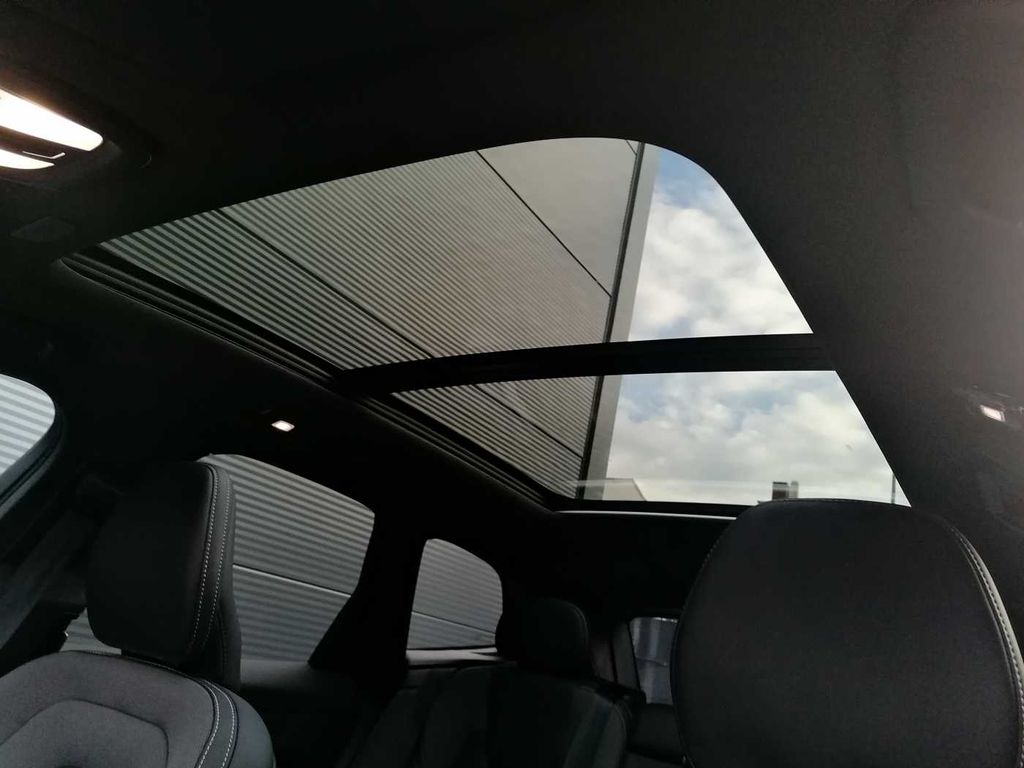 Volvo XC60 2025