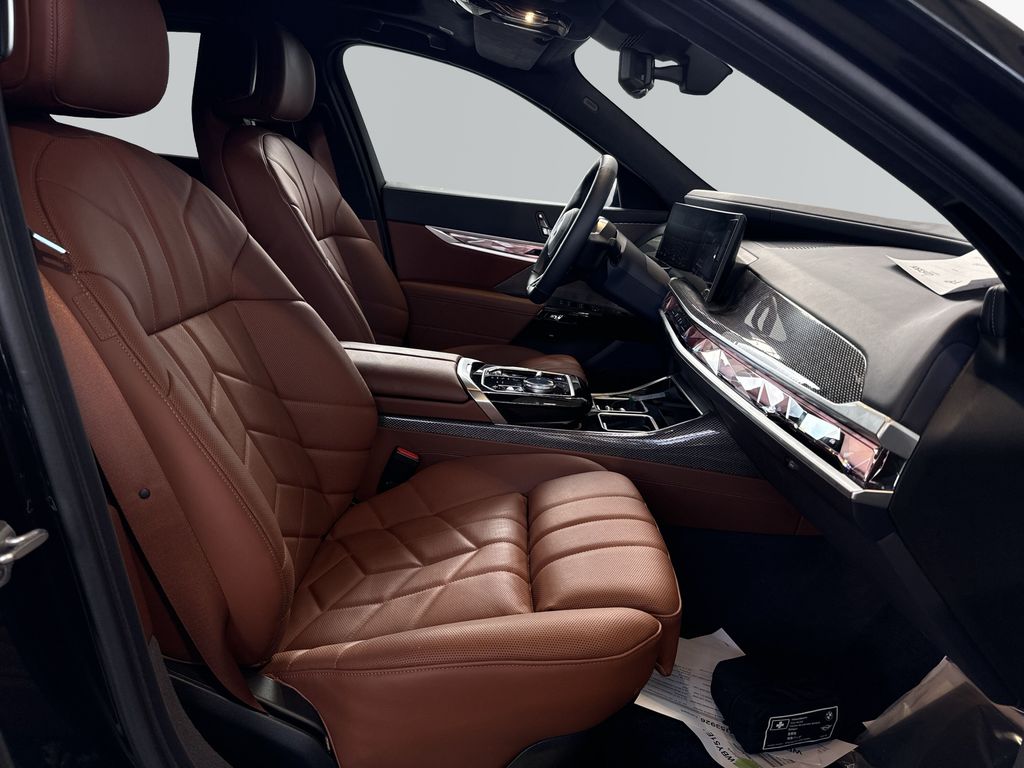 BMW i7 2025