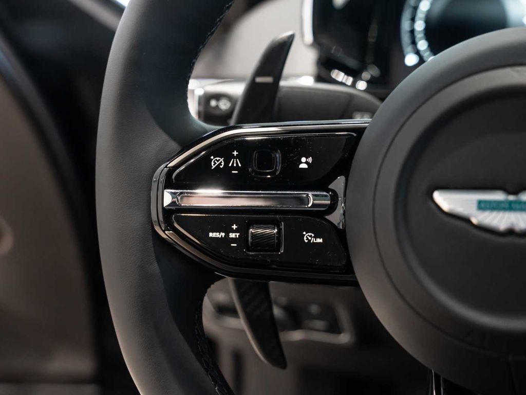 Aston Martin Vanquish