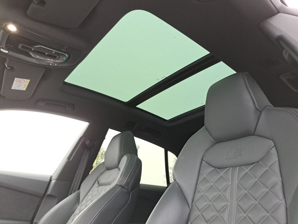 Audi SQ8 2023