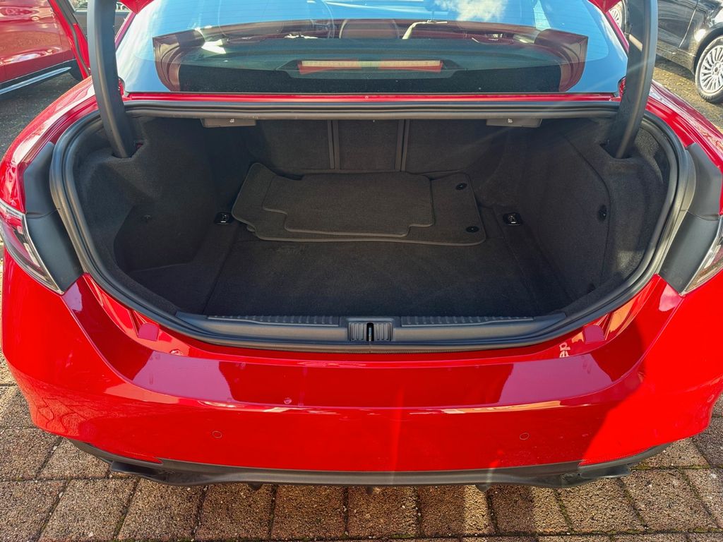 Alfa Romeo Giulia 2024