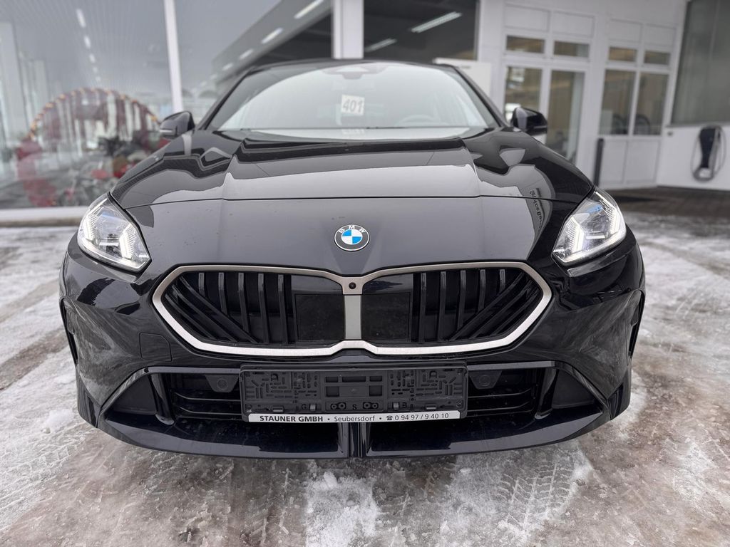 BMW 120 2025