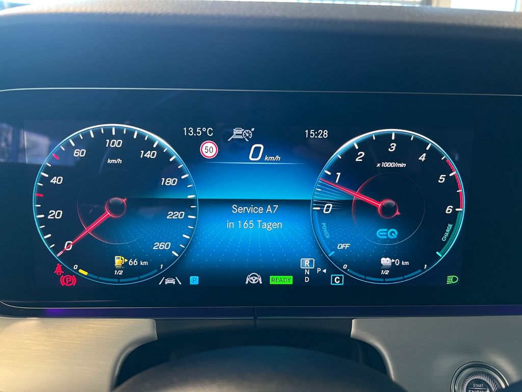 Mercedes-Benz E 300 2022