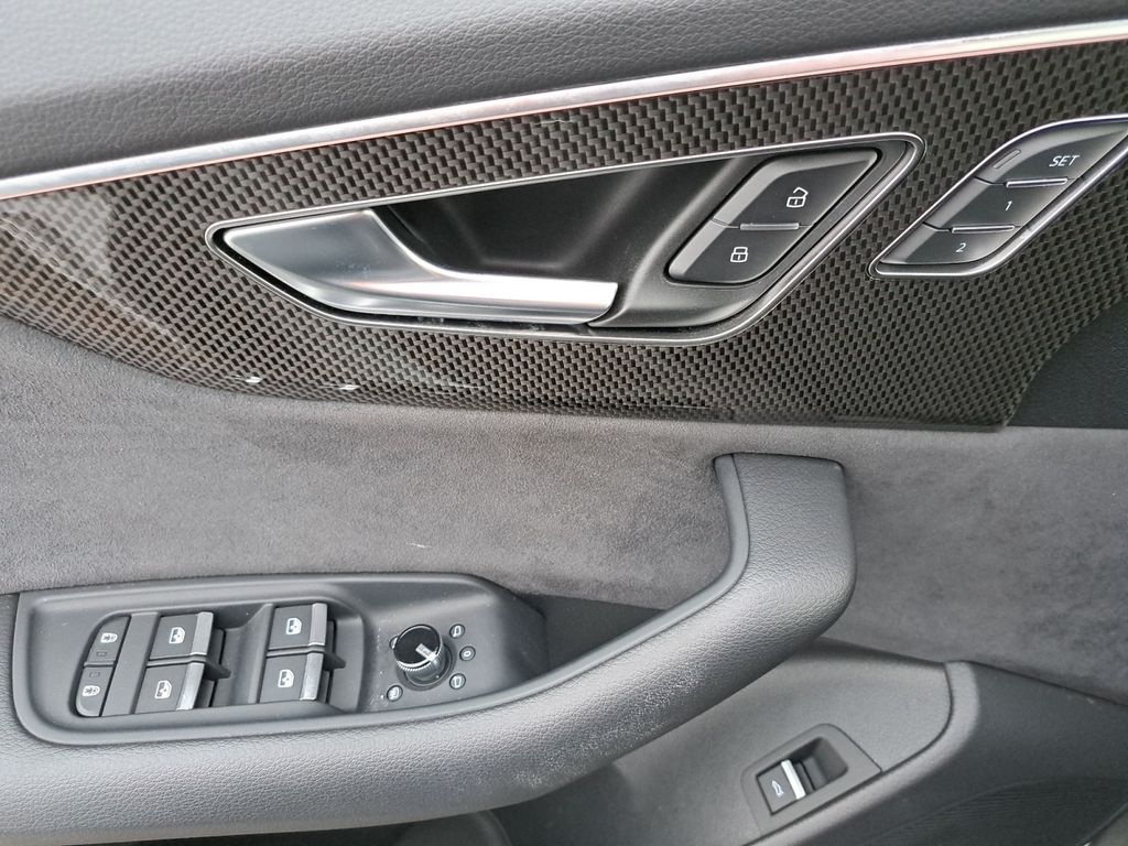 Audi SQ8 2023