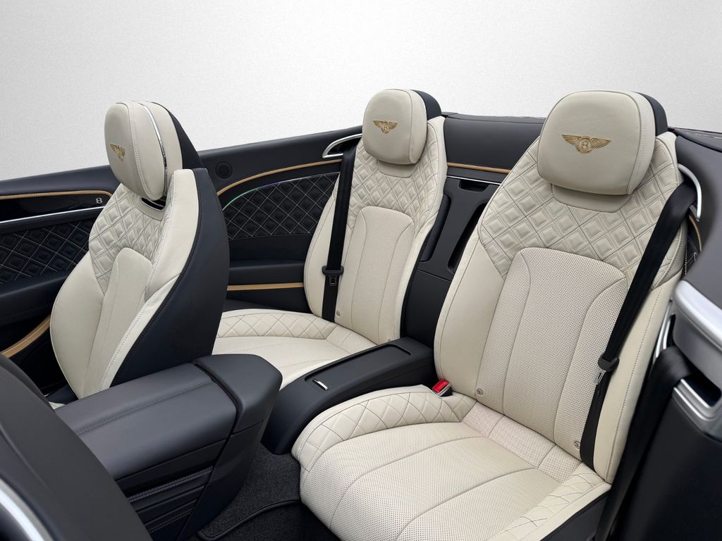 Bentley Continental GTC 2023