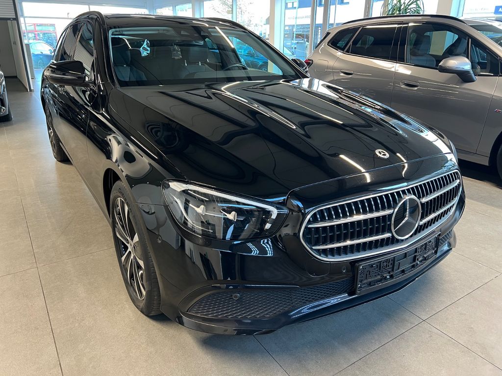 Mercedes-Benz E 300 2022