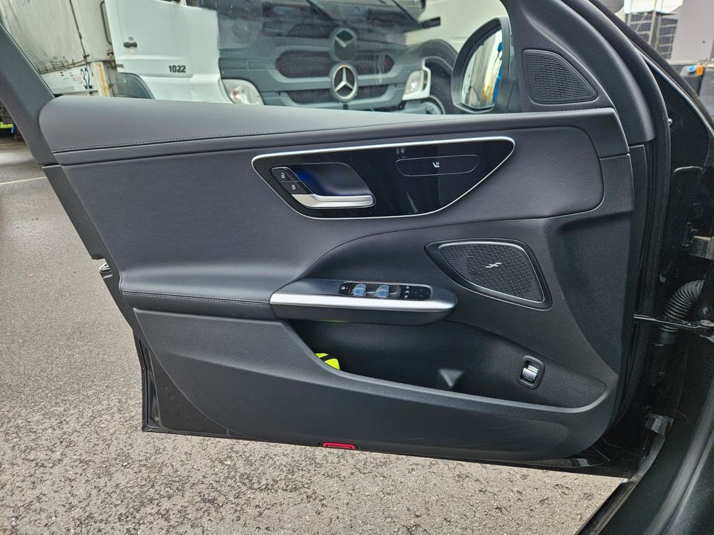Mercedes-Benz C 200 2024