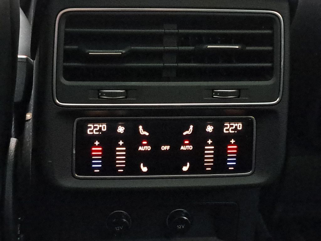 Audi SQ8 2023