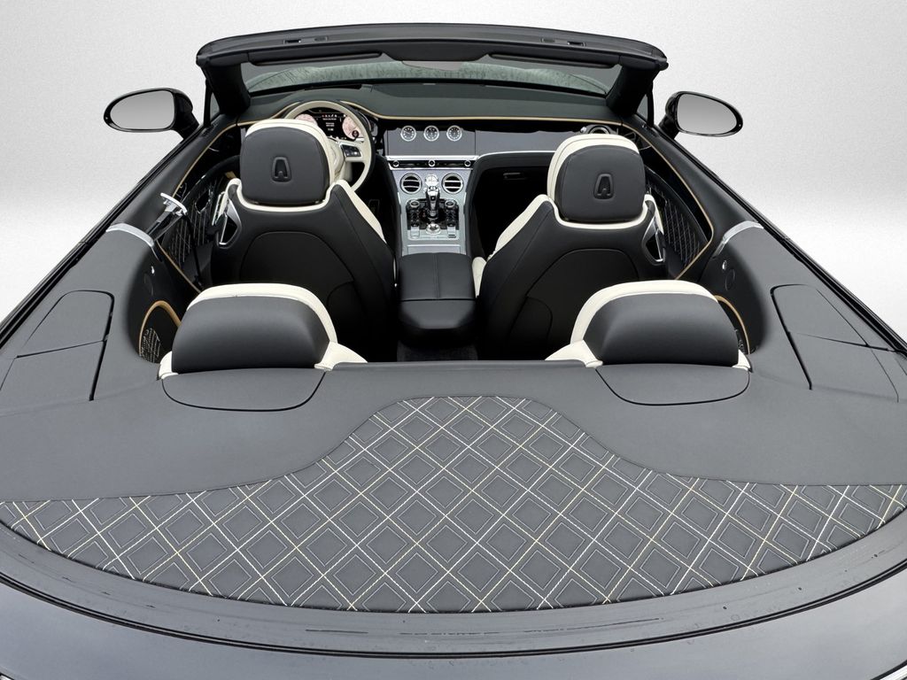 Bentley Continental GTC 2023