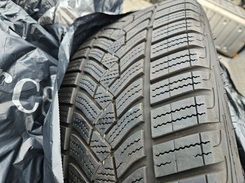 Mercedes-Benz C 200 2024