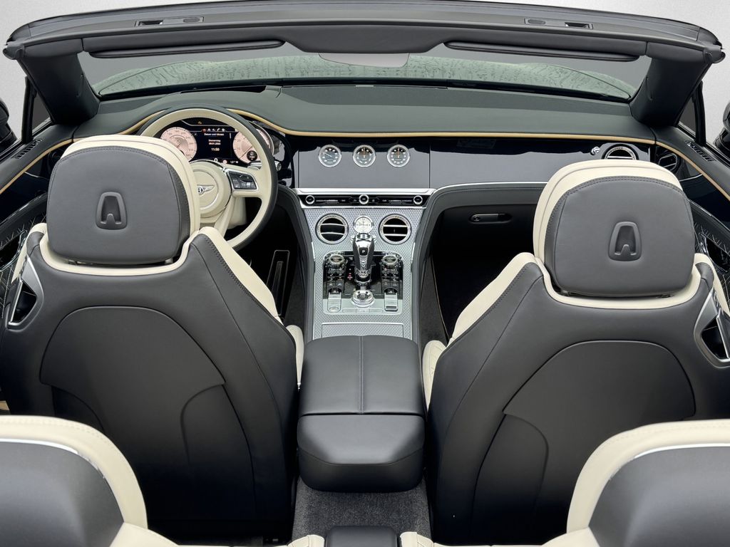 Bentley Continental GTC 2023