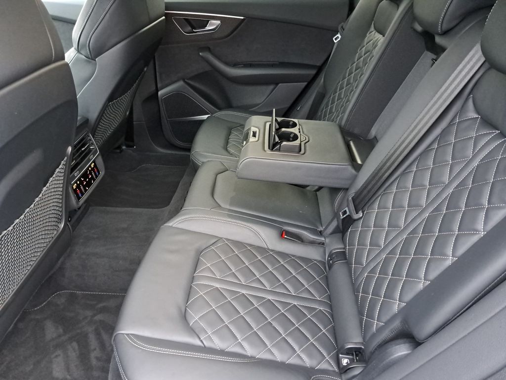 Audi SQ8 2023