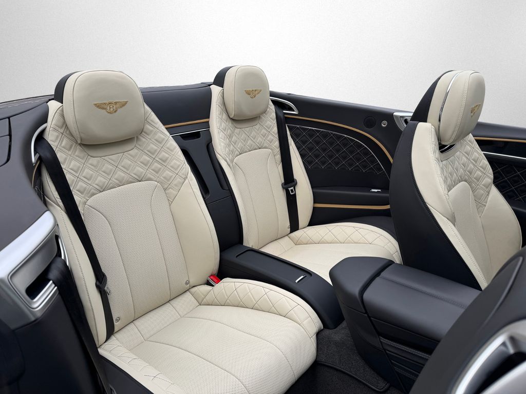 Bentley Continental GTC 2023