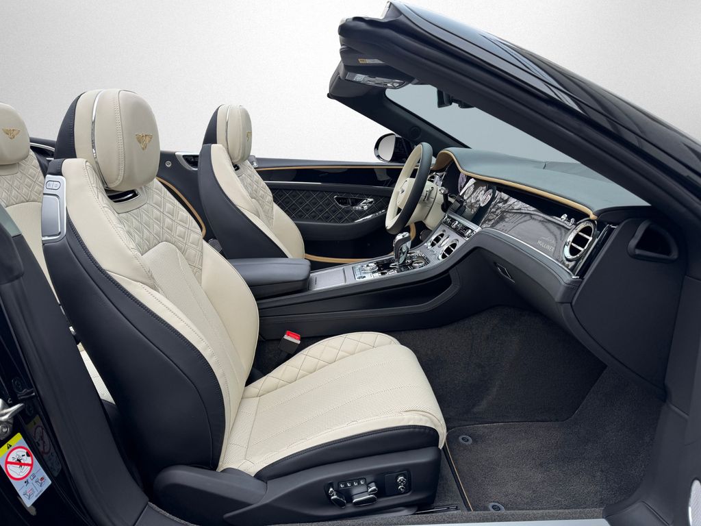 Bentley Continental GTC 2023