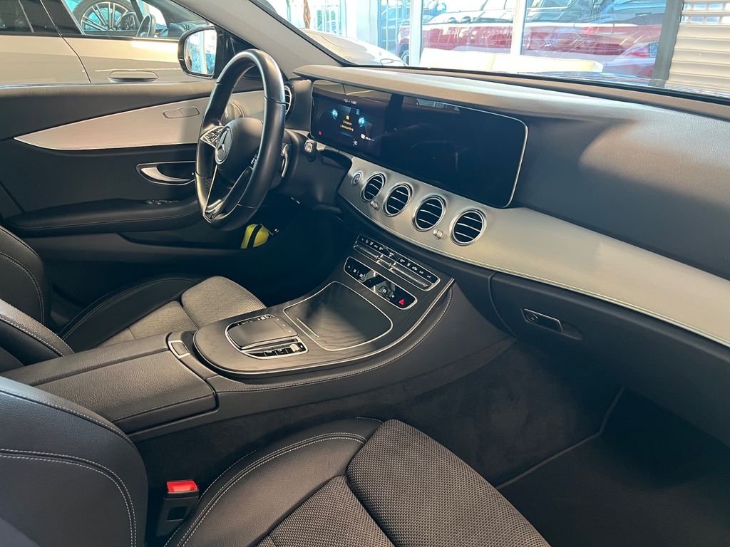 Mercedes-Benz E 300 2022