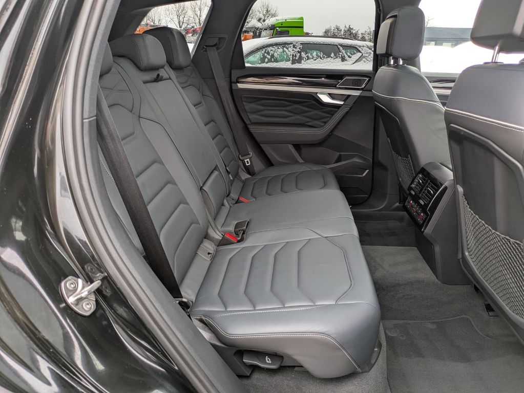 Volkswagen Touareg 2025