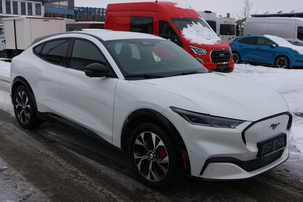 Ford Mustang Mach-E 2023