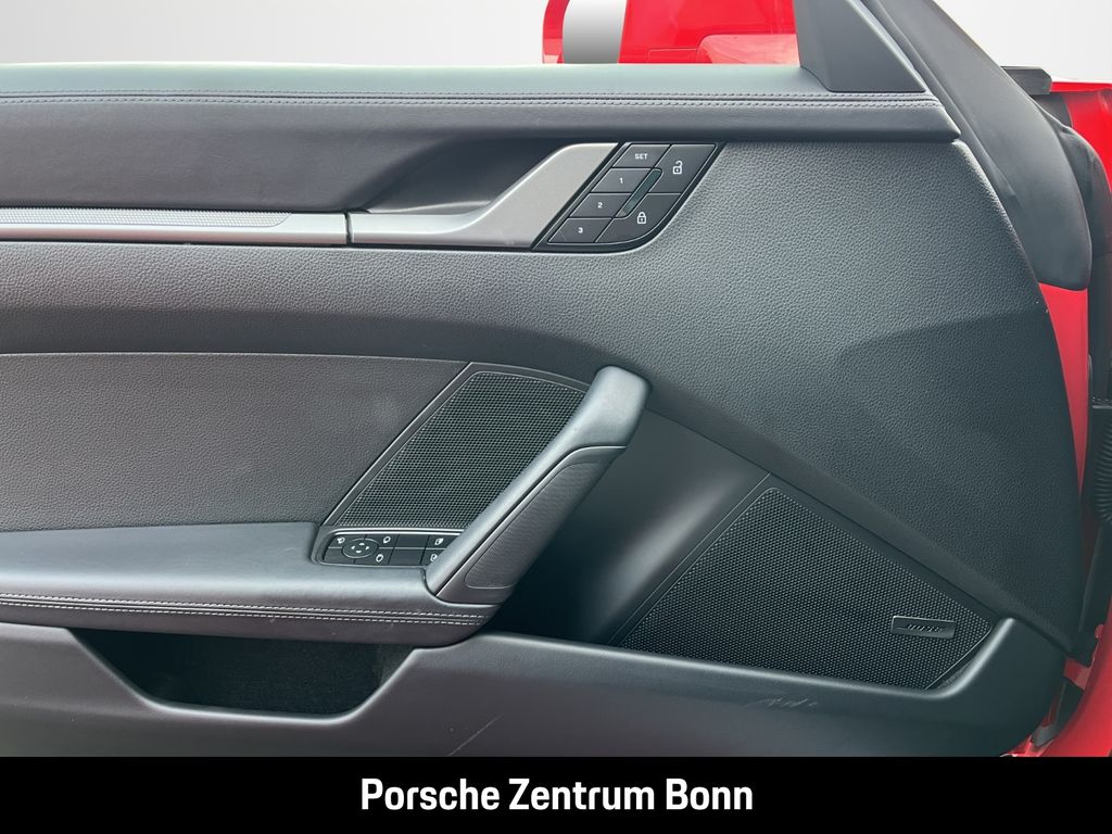 Porsche 992 2025
