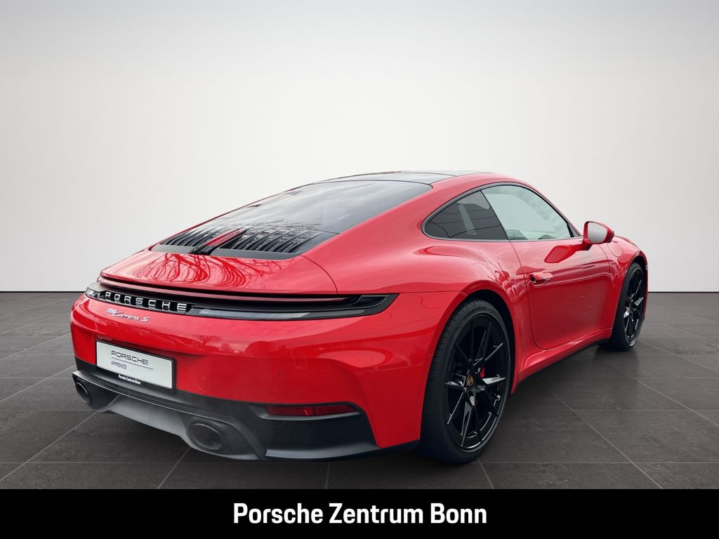 Porsche 992 2025