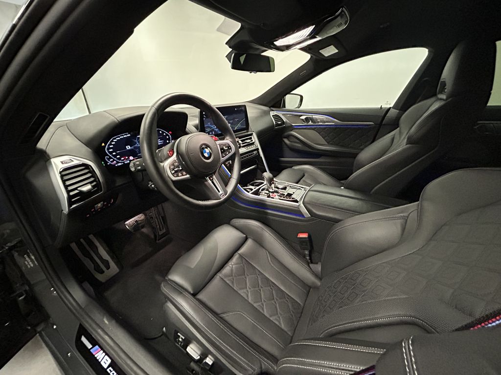 BMW M8 2025