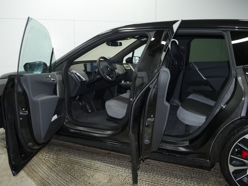 BMW iX 2025