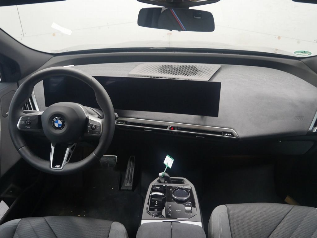 BMW iX 2025