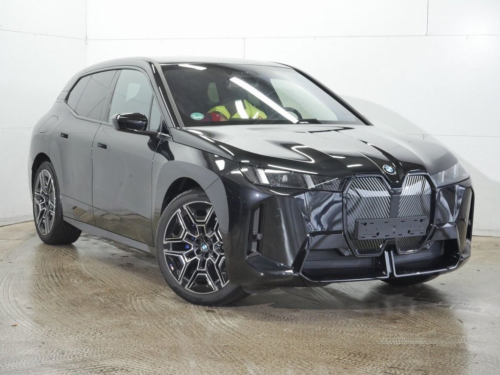 BMW iX 2025