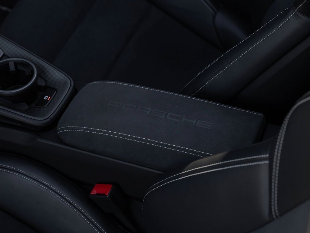 Porsche 992 2024