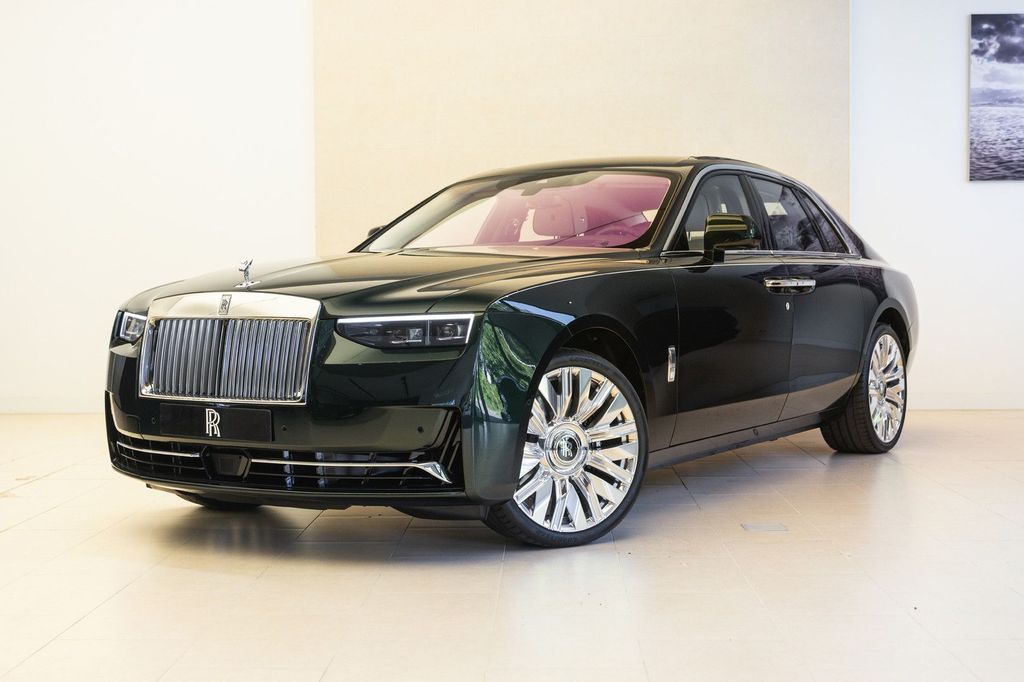 Rolls-Royce Ghost 2025