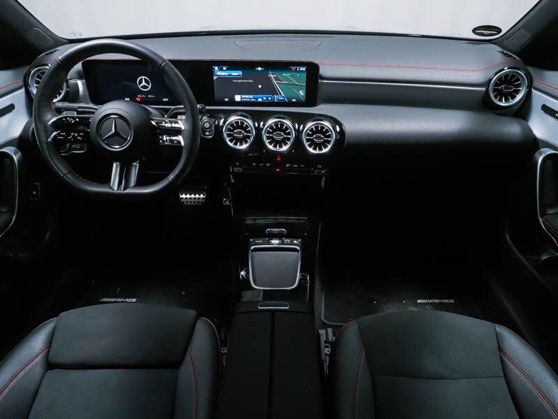 Mercedes-Benz CLA 200 2024