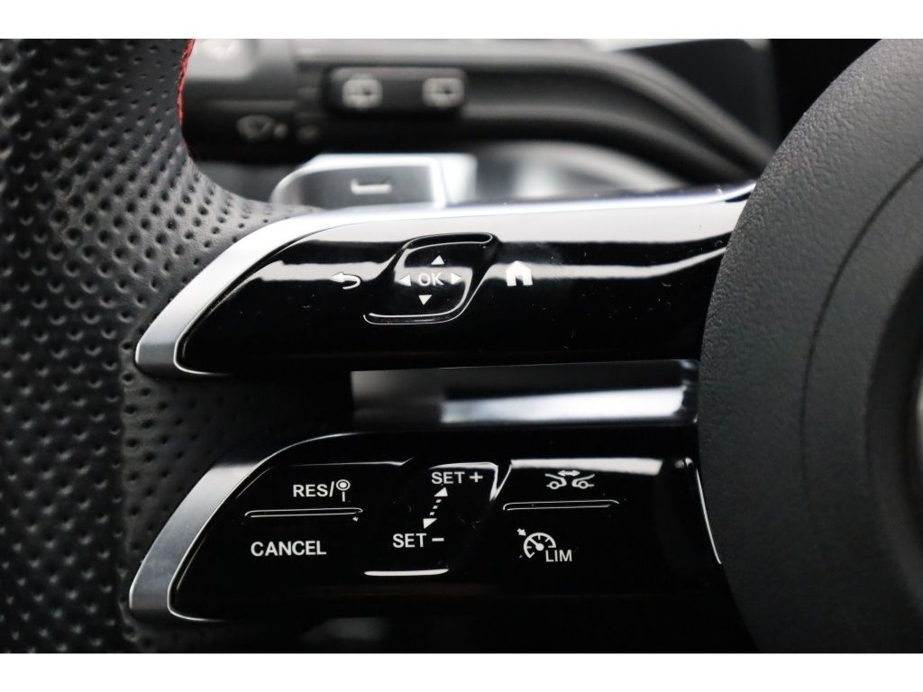 Mercedes-Benz EQB 2024