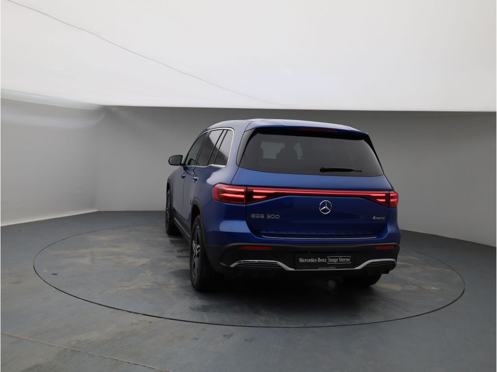 Mercedes-Benz EQB 2024