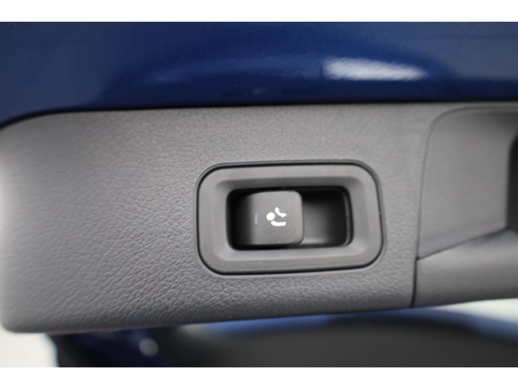 Mercedes-Benz EQB 2024