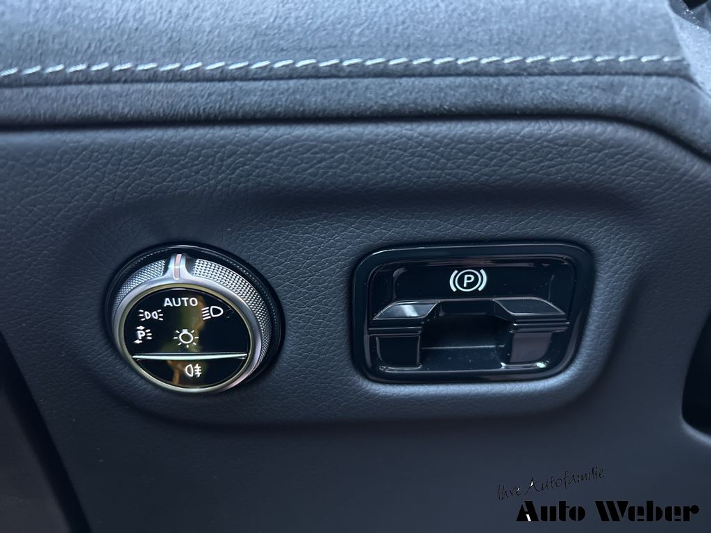 Mercedes-Benz EQE SUV 2024