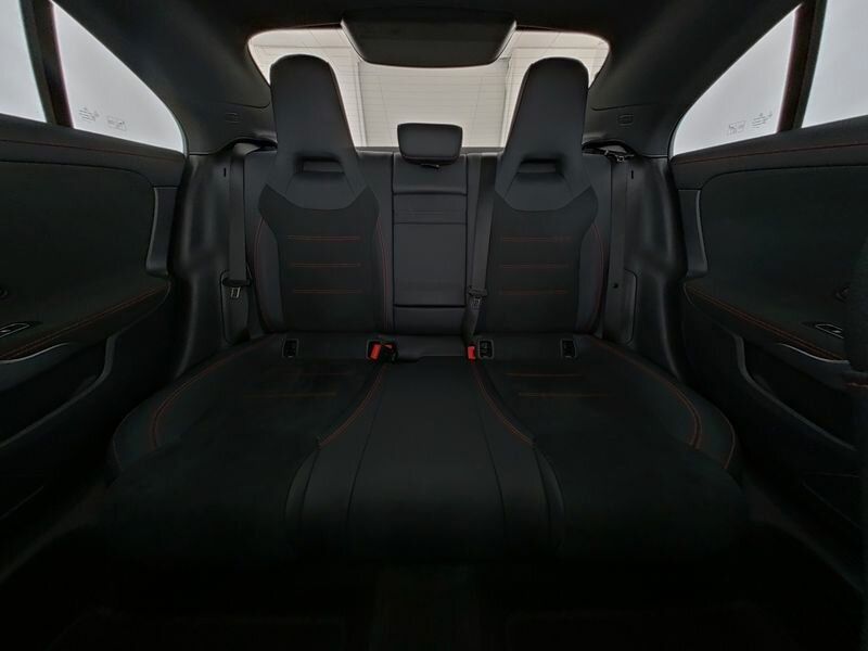 Mercedes-Benz CLA 200 2024