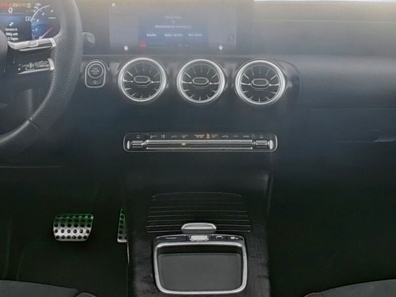 Mercedes-Benz CLA 200 2024