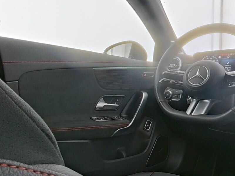 Mercedes-Benz CLA 200 2024