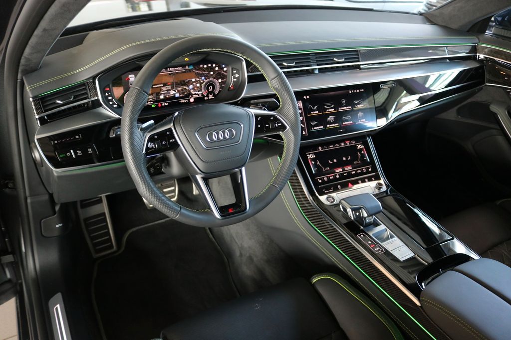 Audi A8 2024