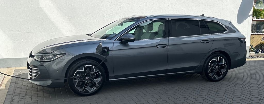 Volkswagen Passat 2024
