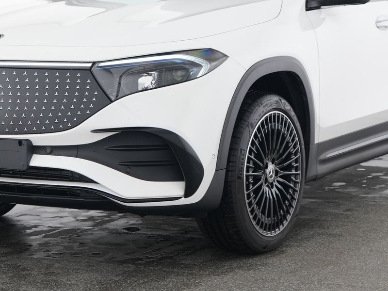 Mercedes-Benz EQB 2025