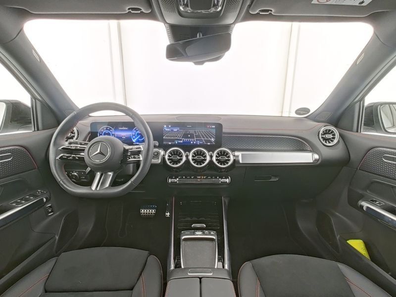 Mercedes-Benz EQB 2025