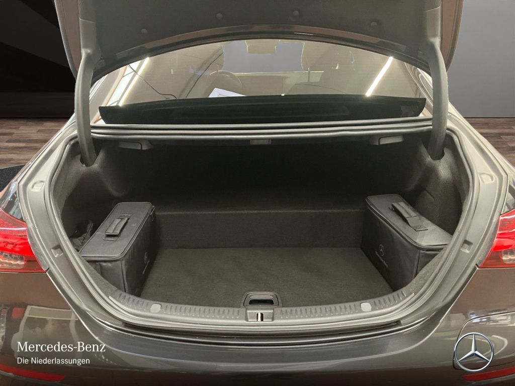 Mercedes-Benz E 300 2022