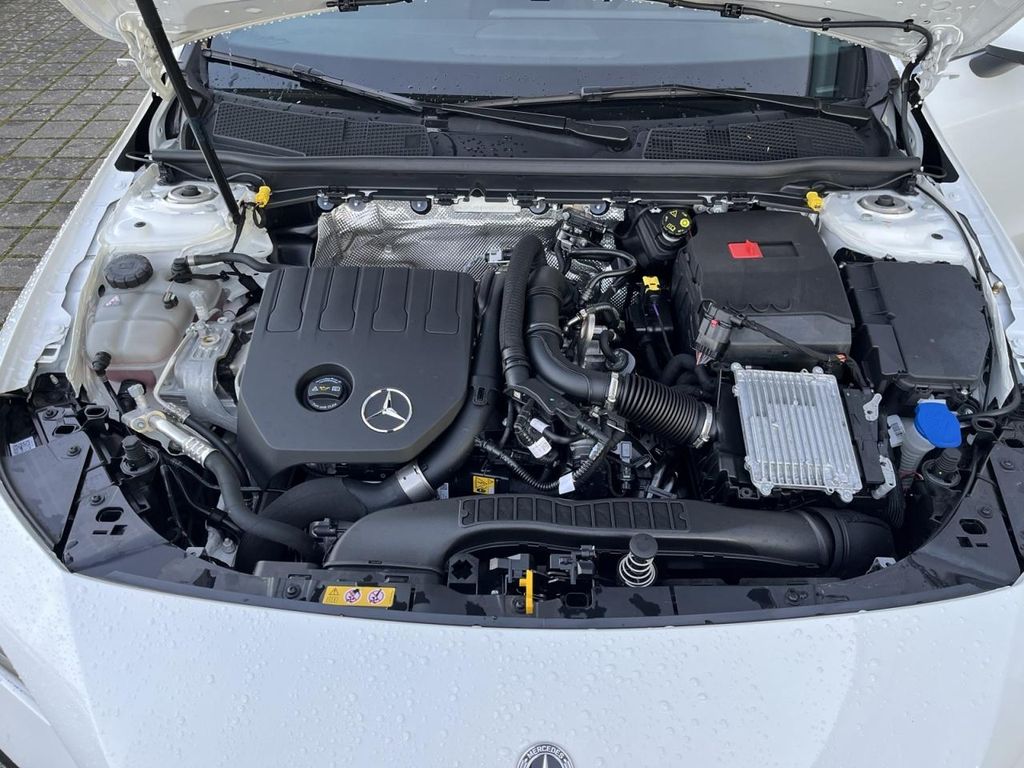 Mercedes-Benz CLA 200 2024